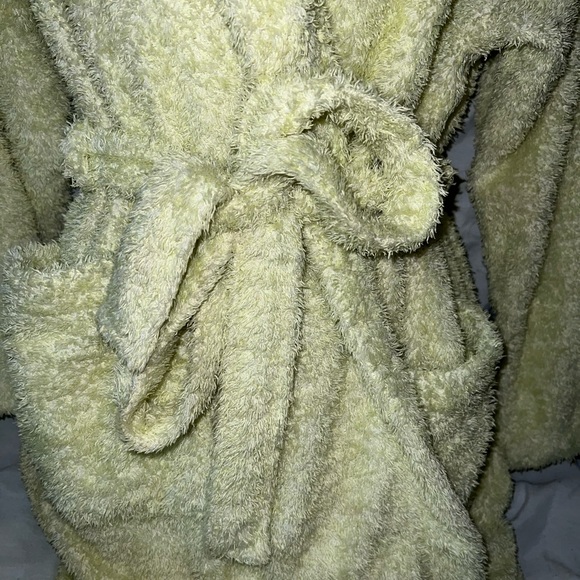 La Lingerie Robe - Picture 4 of 9